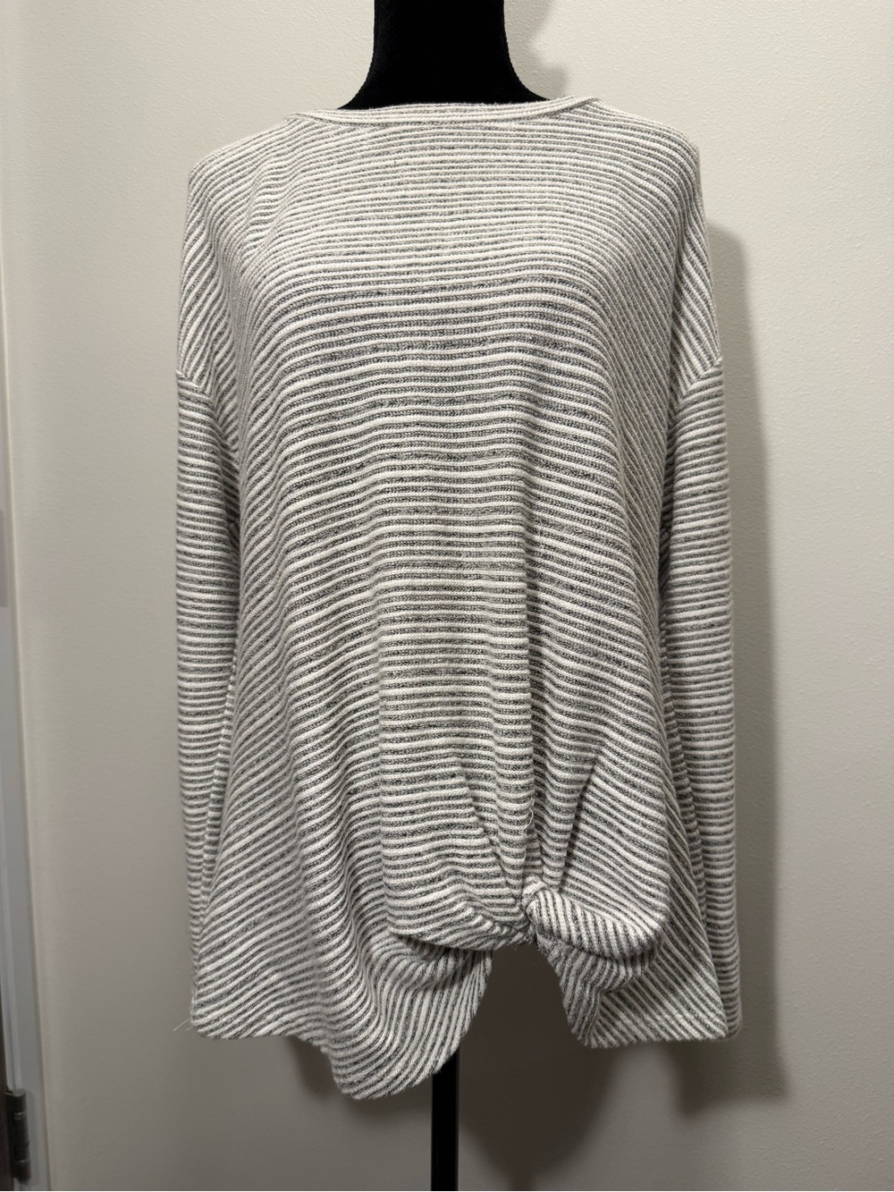 Gilli Gray & White Striped Knot-Front Pullover